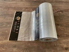 Film za pakiranje u radnji za kemijsko čišćenje